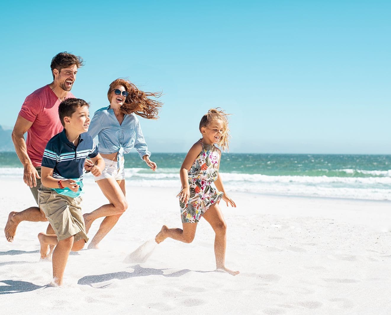 imgi_47_bigstock_cheerful_young_family_running__293625169_py60v0n1sxeqnusl6a11j.jpg